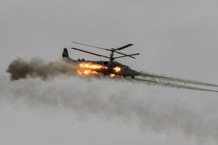 Trực thăng ‘săn mồi’ của Nga phá hủy phương tiện bọc thép Ukraine