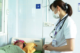 14 người phải đi cấp cứu sau khi ăn cơm trưa cùng nhau