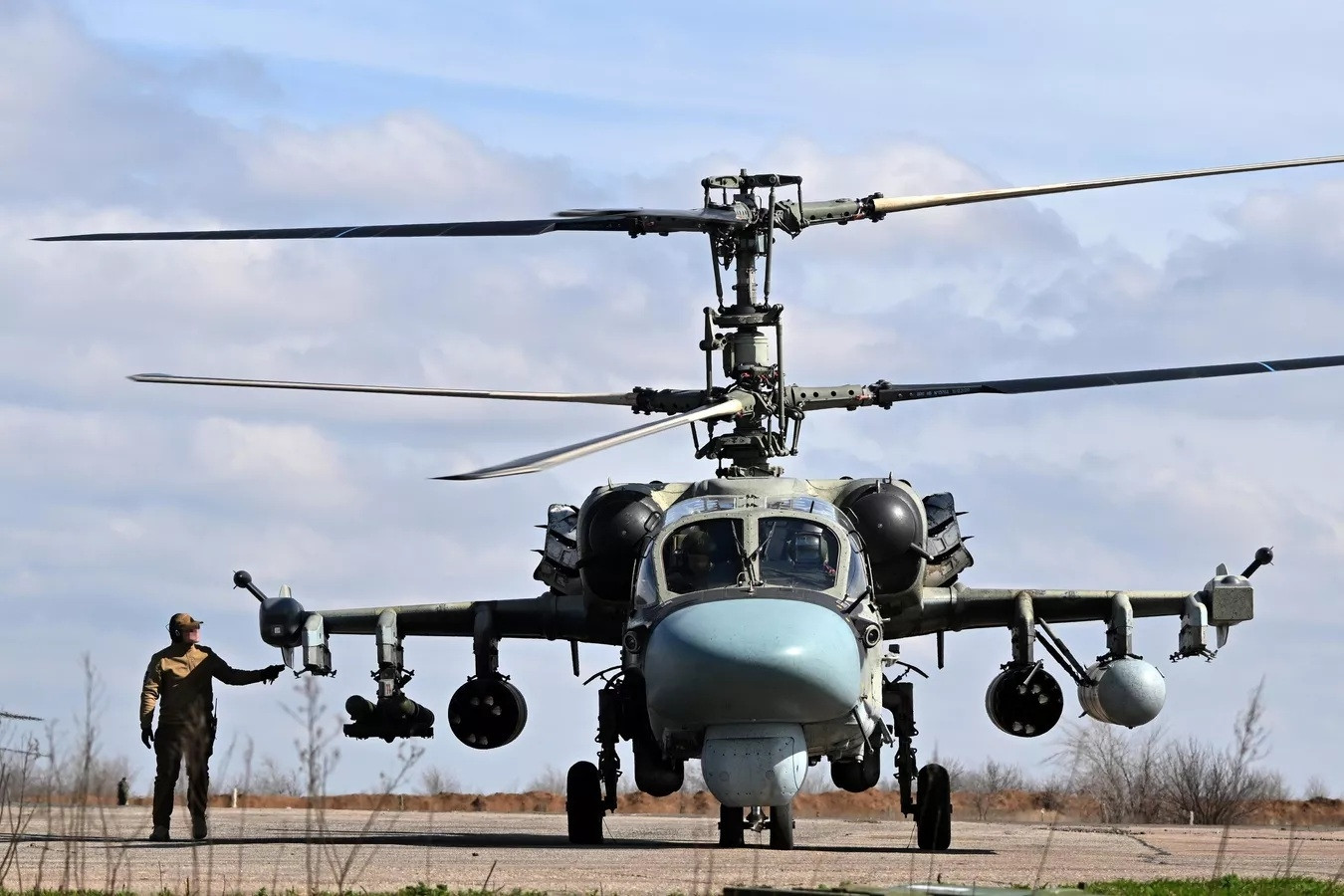 Video trực thăng Nga 'sống sót' dù bị gãy đuôi