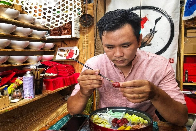 8X Sài thành làm mô hình món ăn bằng đất sét, nhiều người bất ngờ