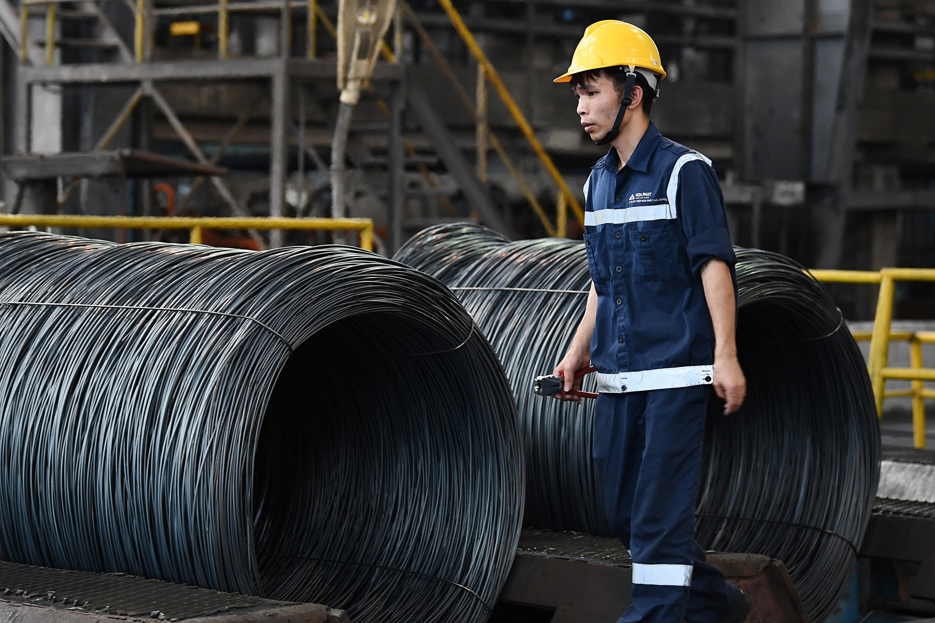 Giá thép giảm lần thứ 12, xuống dưới mức 14 triệu đồng/tấn