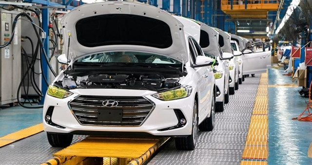 Car manufacturers get tax extension