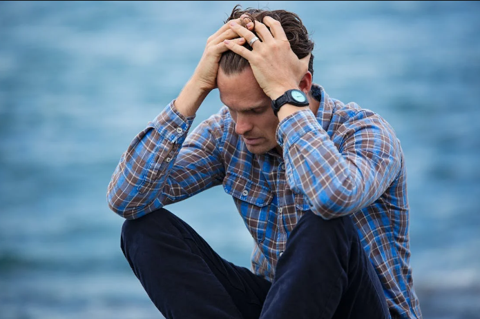 Đưa con riêng của vợ đi khám bệnh, cảnh tượng trước mắt khiến tôi nhói lòng