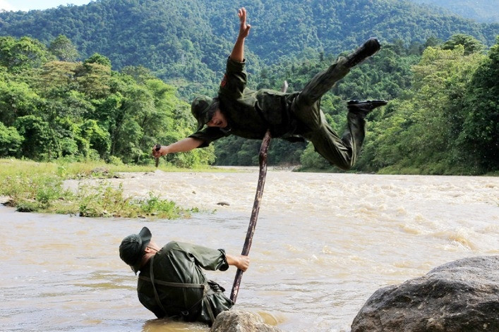 'Một quay phim từng rơi khỏi tàu khi đang tác nghiệp và không qua khỏi'