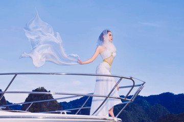Phương Oanh - Shark Bình chụp ảnh ở Hạ Long: Nữ chính diện váy cô dâu sexy