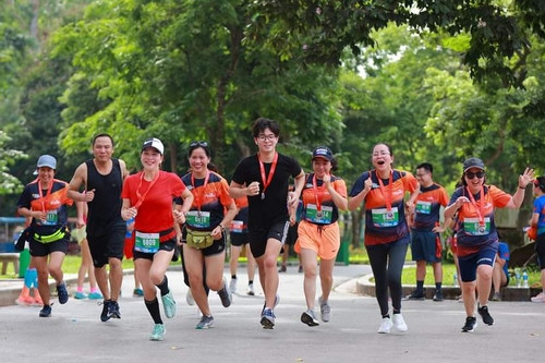 Press Marathon 2023 chinh phục 21.6 km, vinh danh những người làm báo