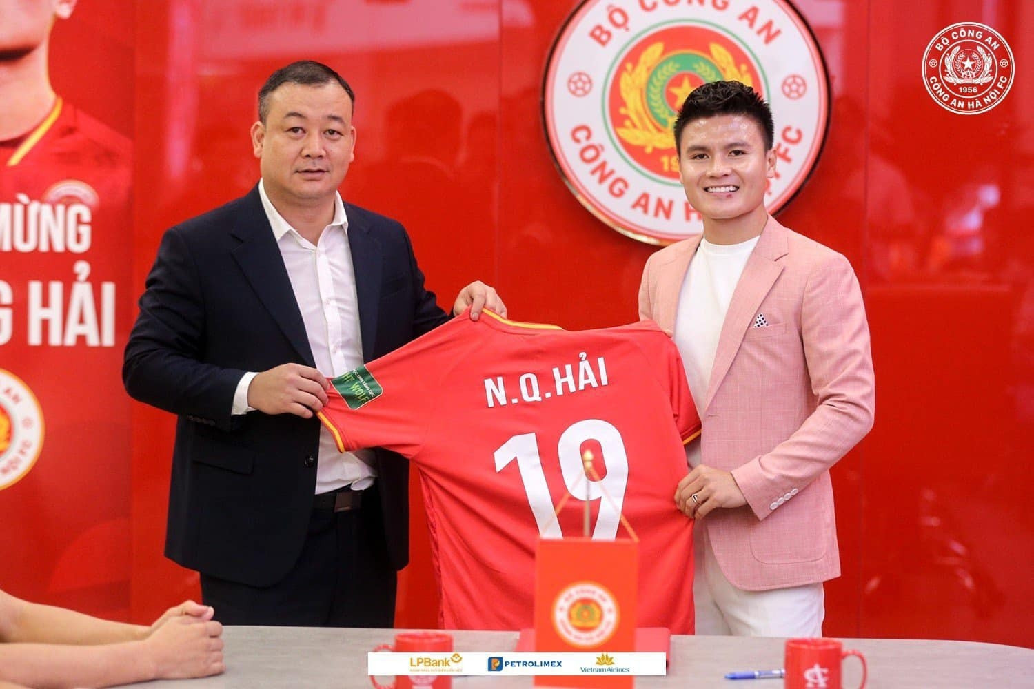 Quang Hải về lại V-League: Bài học đúng đội, đúng thời điểm