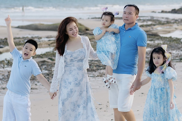 Vy Oanh xuất hiện cùng chồng đại gia sau thời gian kín tiếng