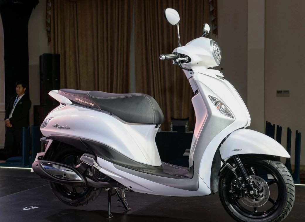 Nên mua Honda SH mode hay Yamaha Grande  Xe máy Nam Tiến