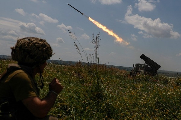 Ukraine tiến sâu ở Bakhmut, ông Zelensky thảo luận tình hình Nga với phương Tây