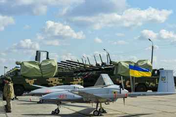 Thổ Nhĩ Kỳ xây dựng nhà máy UAV ở Ukraine, hé lộ doanh trại cho Wagner ở Belarus