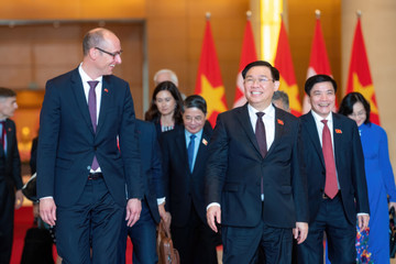 Chủ tịch Quốc hội: 'Việt Nam và Thụy Sĩ là anh em hơn nửa thế kỷ'