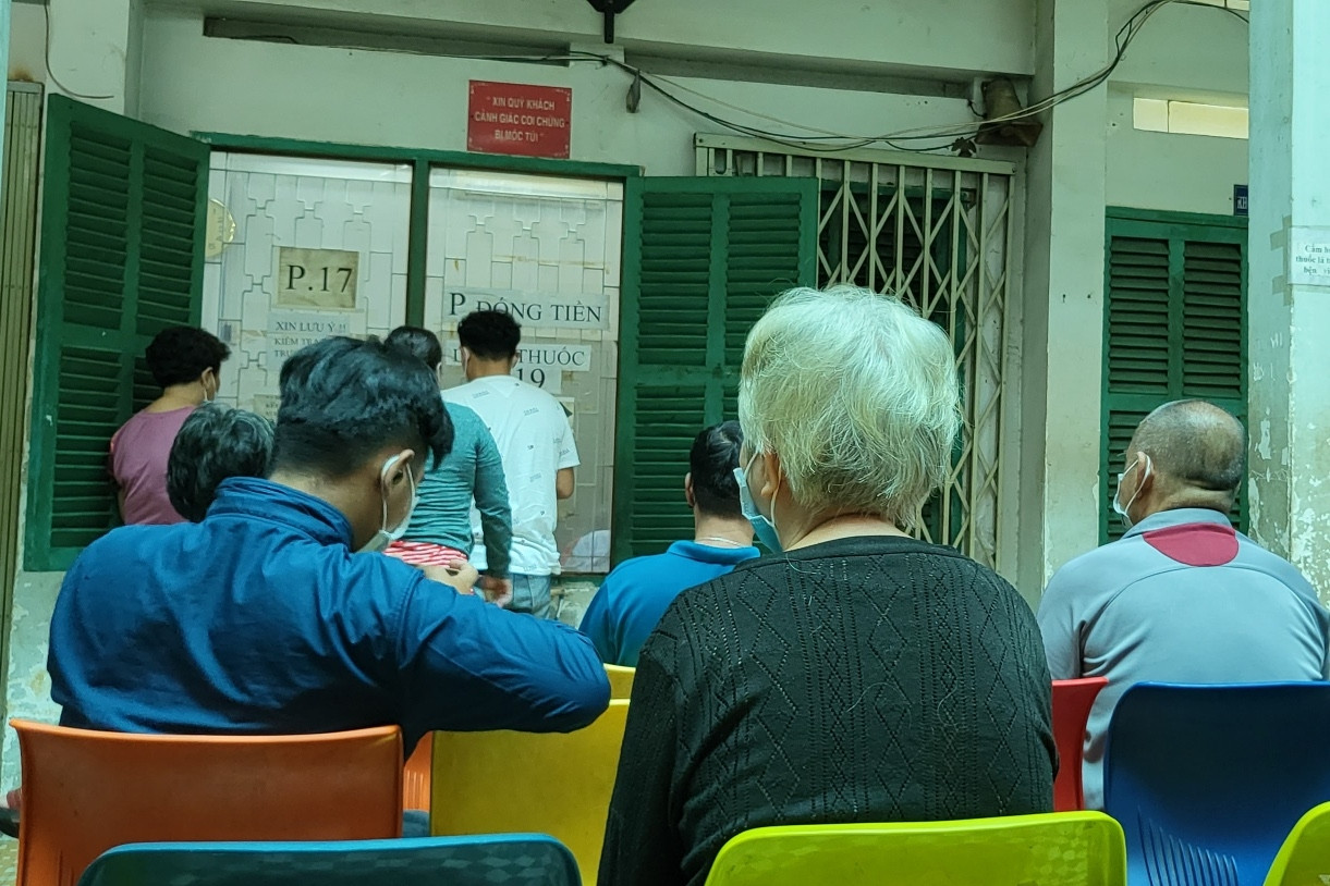 Rùm beng khi người tâm thần gây bạo lực nhưng im lặng khi họ bị đánh