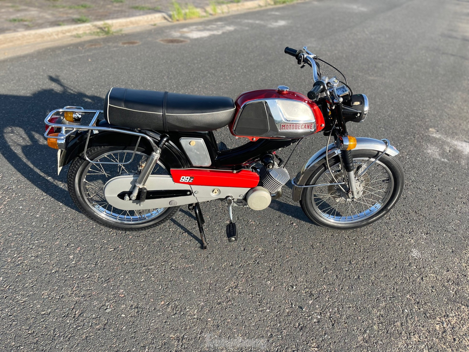 Xe máy cổ 'hiếm có khó tìm' của dân chơi Sài thành ảnh 3