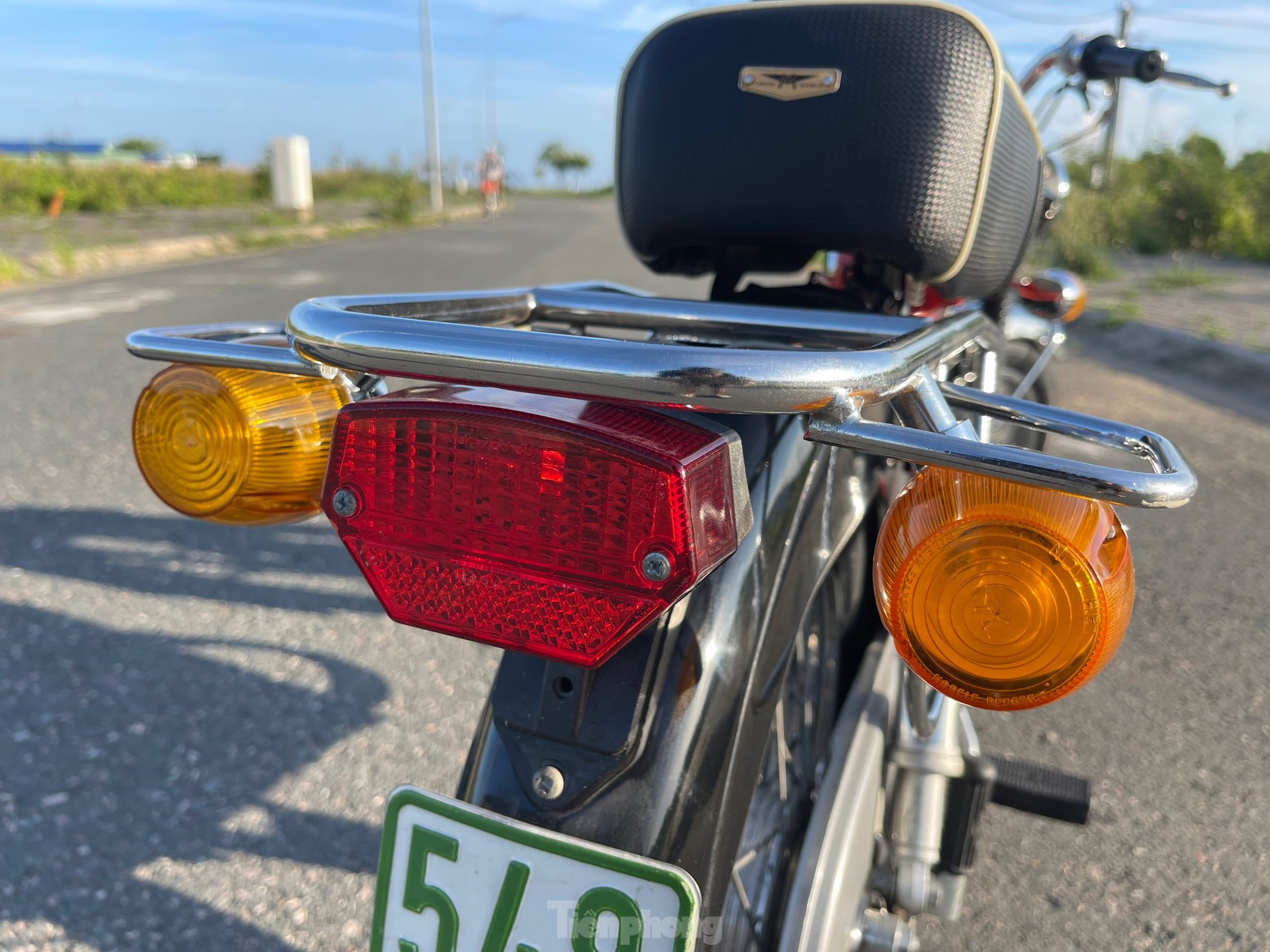 Xe máy cổ 'hiếm có khó tìm' của dân chơi Sài thành ảnh 12