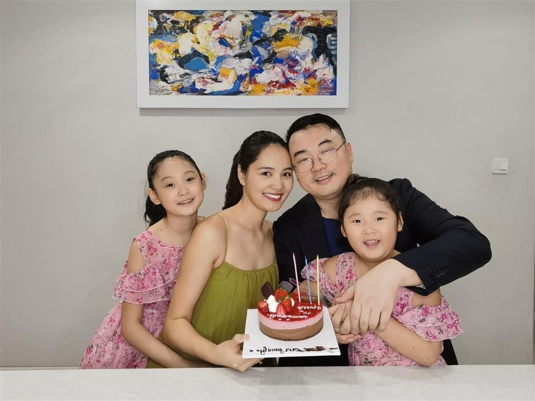 Hoa hậu Việt 1m8 lấy chồng Trung Quốc 1m86, con gái 10 tuổi có chiều cao cực phẩm, dự đoán tương lai 1m9 - Ảnh 16.