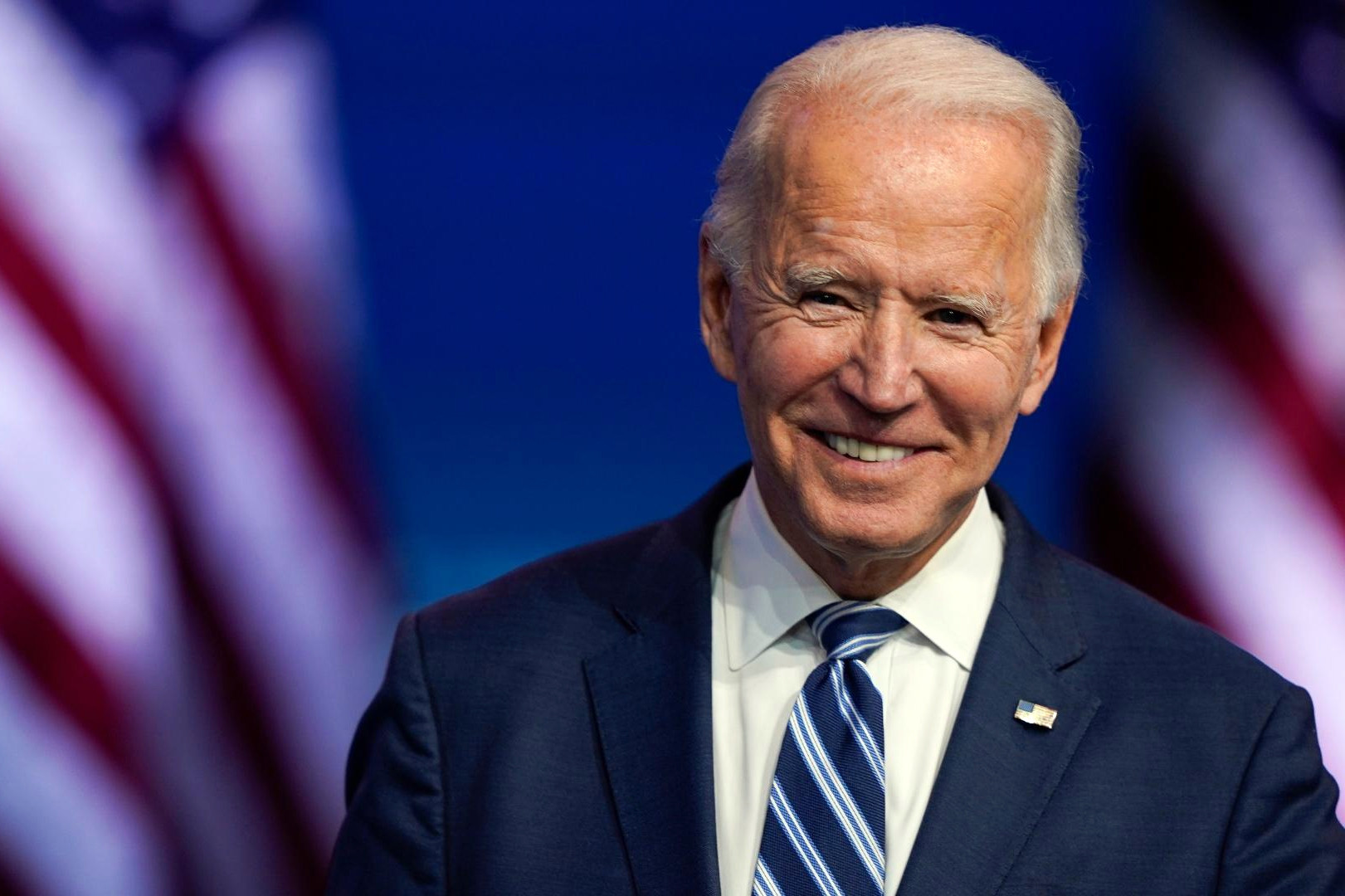 Ông Biden bắt đầu sử dụng máy trợ thở trong khi ngủ