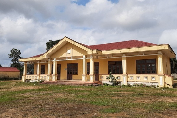 Ngôi trường tiền tỷ bị bỏ hoang vì phụ huynh chê giáo viên 'kém'
