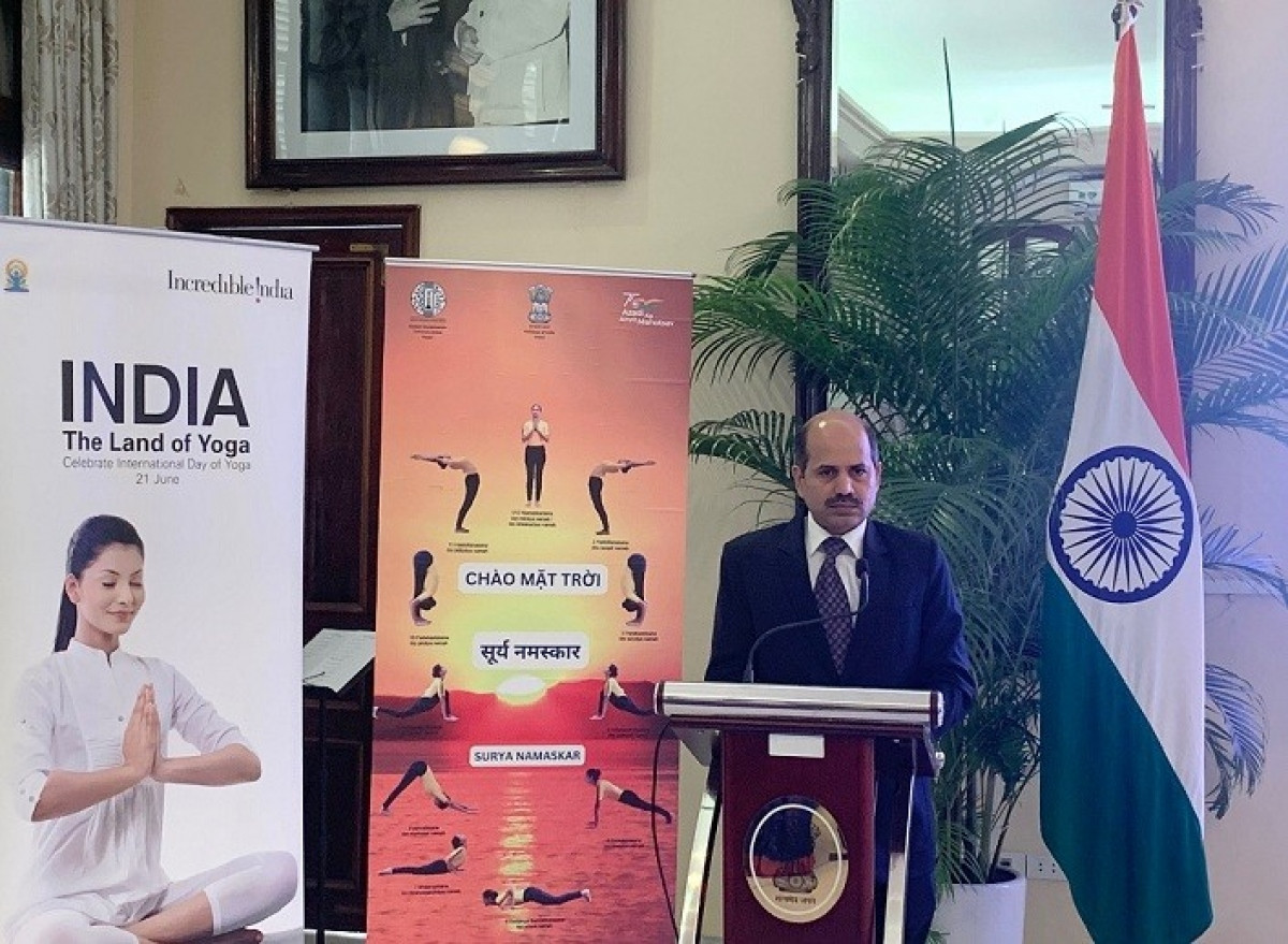 more than 10,000 people to attend 2023 international yoga day in vietnam picture 1