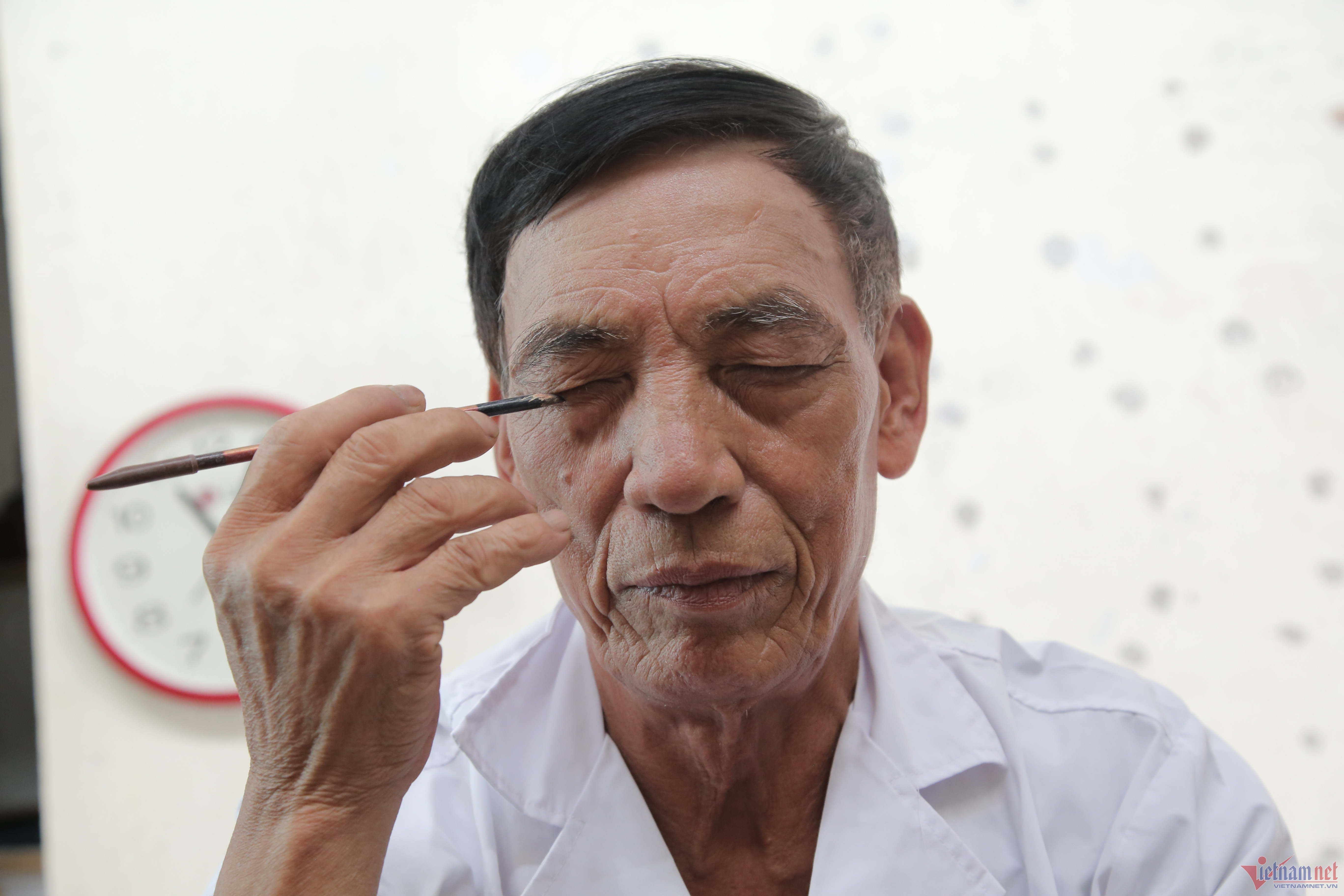 The man who has been ‘beautifying’ corpses for 30 years