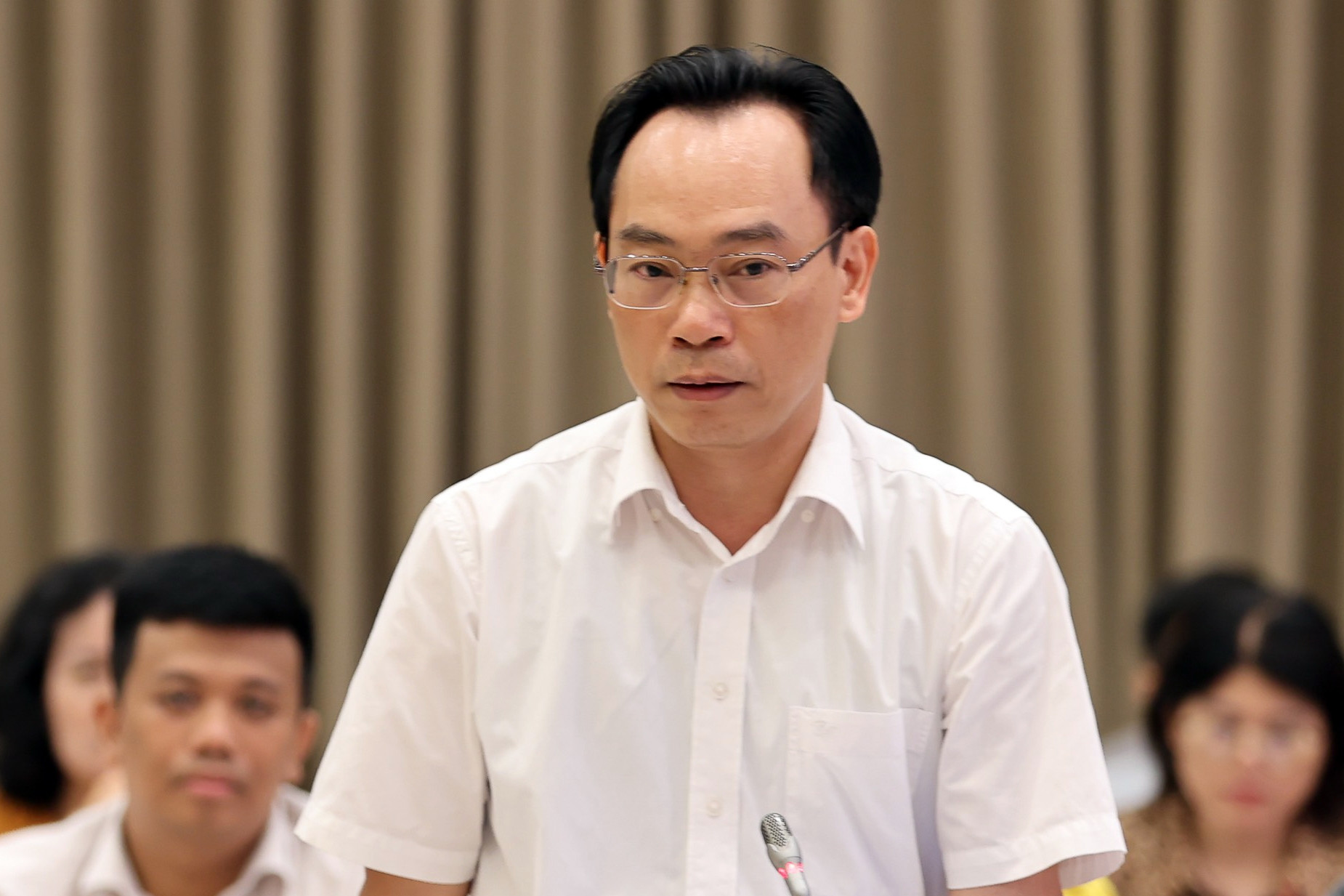 Thứ trưởng Bộ GD-ĐT: Chưa có chủ trương soạn một bộ sách giáo khoa
