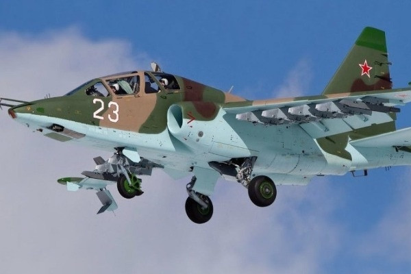 Binh sĩ Ukraine bắn hạ cường kích Su-25 của Nga