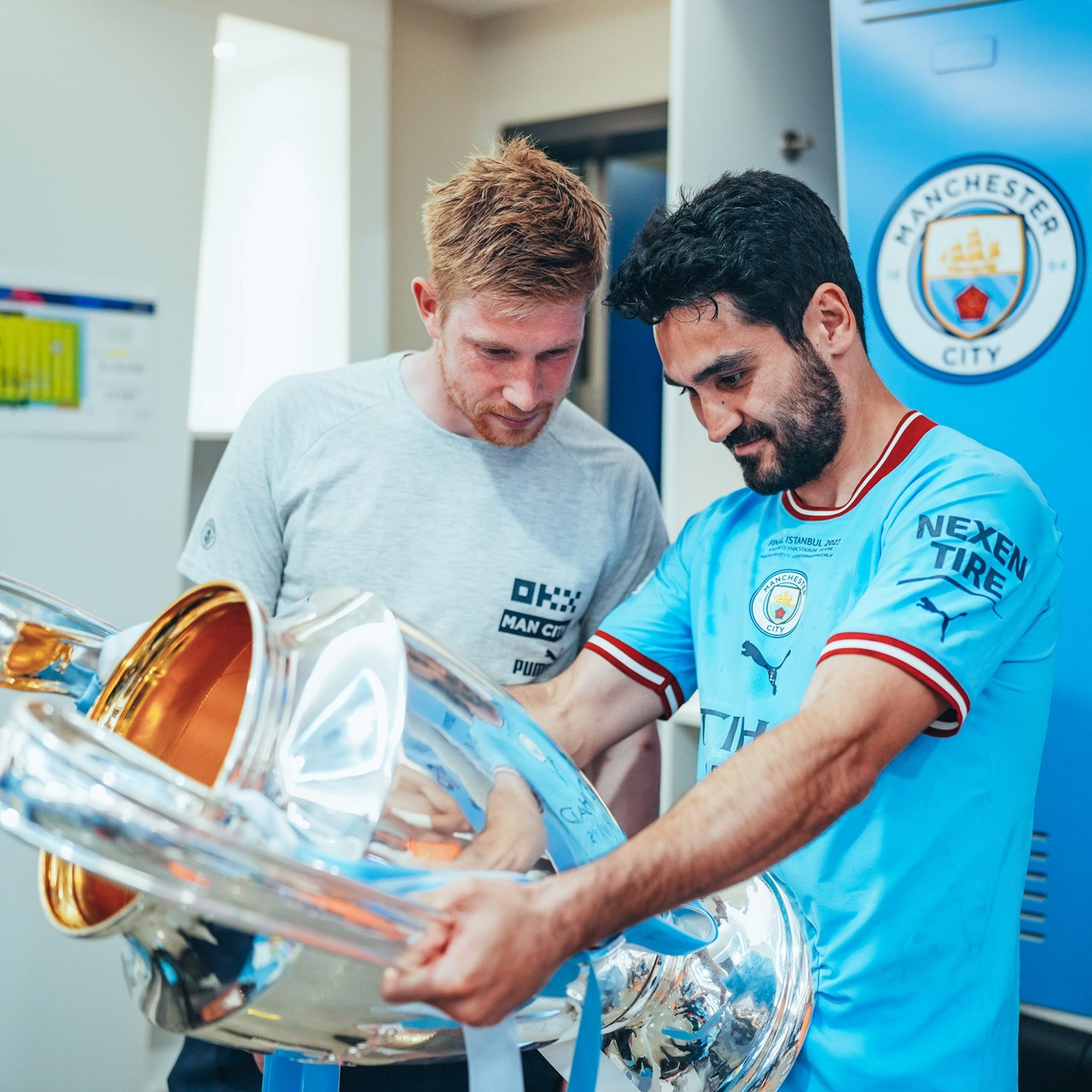 Gundogan thích Barca hơn tiền của Man City