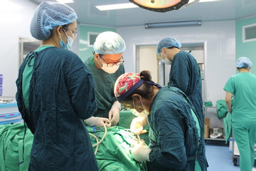 Phẫu thuật miễn phí cho trẻ mắc dị tật vận động ở Bệnh viện Đa khoa Hà Giang