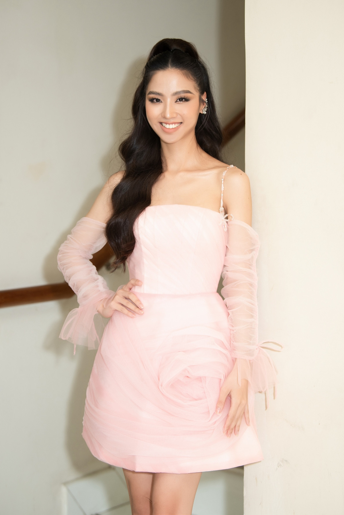 Tú Trinh 'Người ấy là ai' dự thi Miss World Vietnam 2023