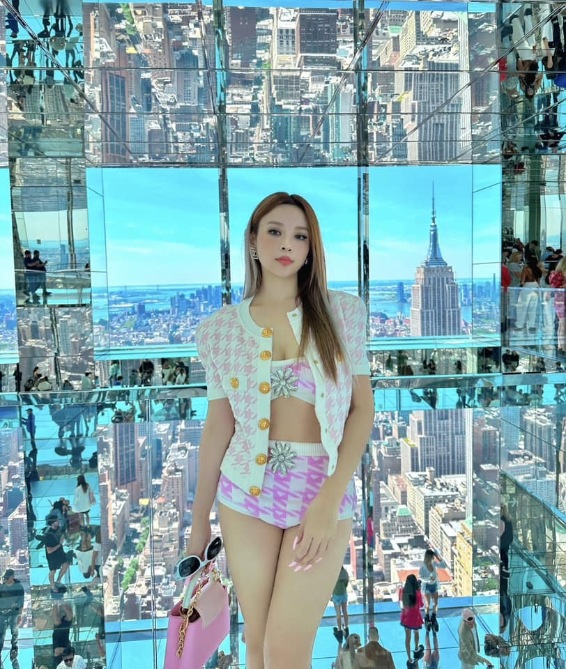 Cựu hot girl Huyền Baby: Nhan sắc không tuổi, chồng cho 24 tỷ đồng tiêu vặt - 3