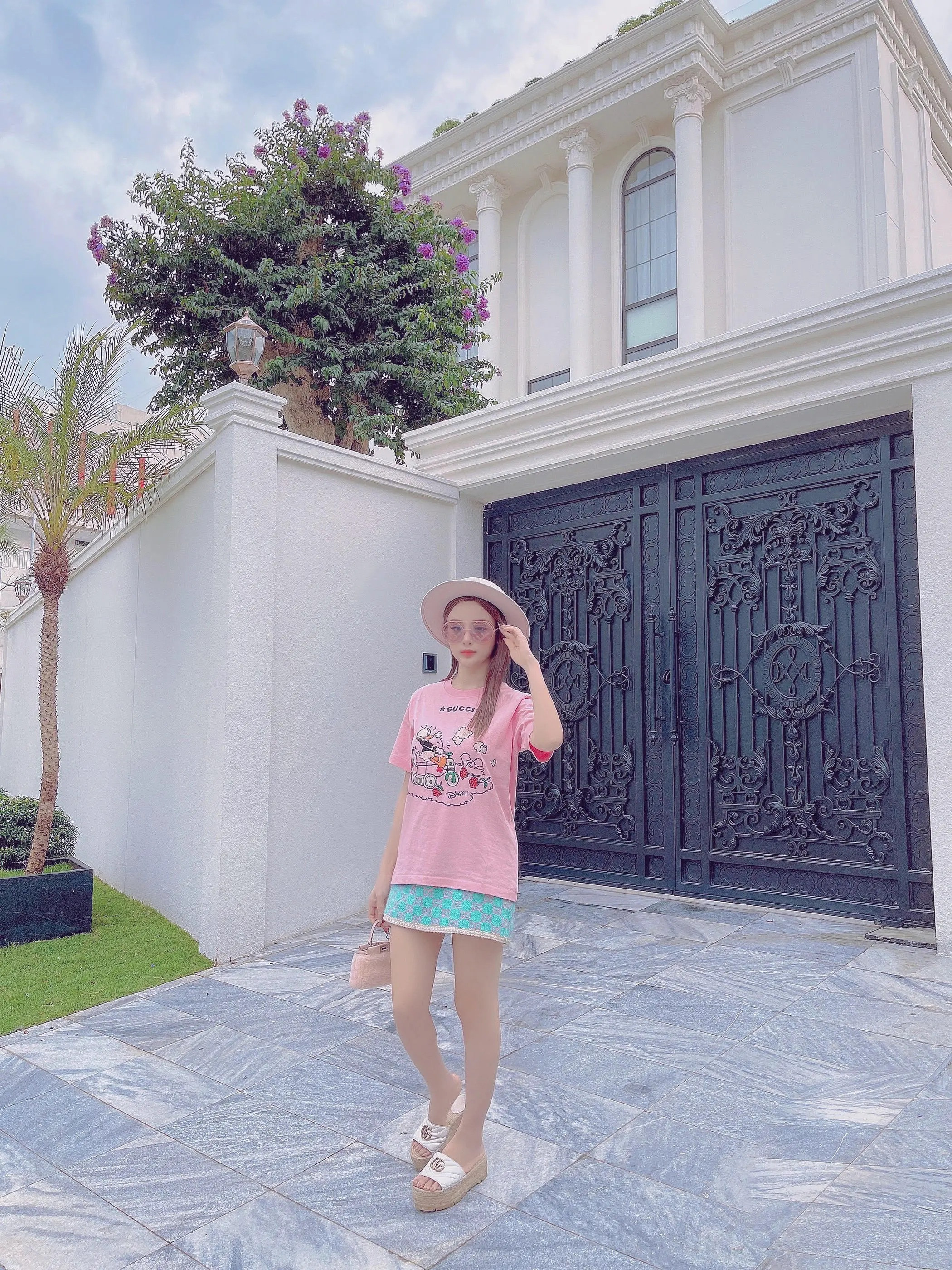 Cựu hot girl Huyền Baby: Nhan sắc không tuổi, chồng cho 24 tỷ đồng tiêu vặt - 7