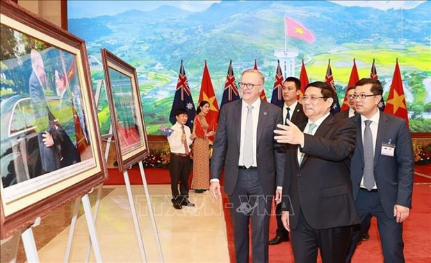 Vietnamese, Australian PMs announce talks outcomes hinh anh 3