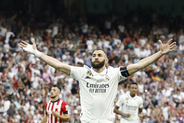 Benzema giúp Real Madrid thoát thua trận chia tay