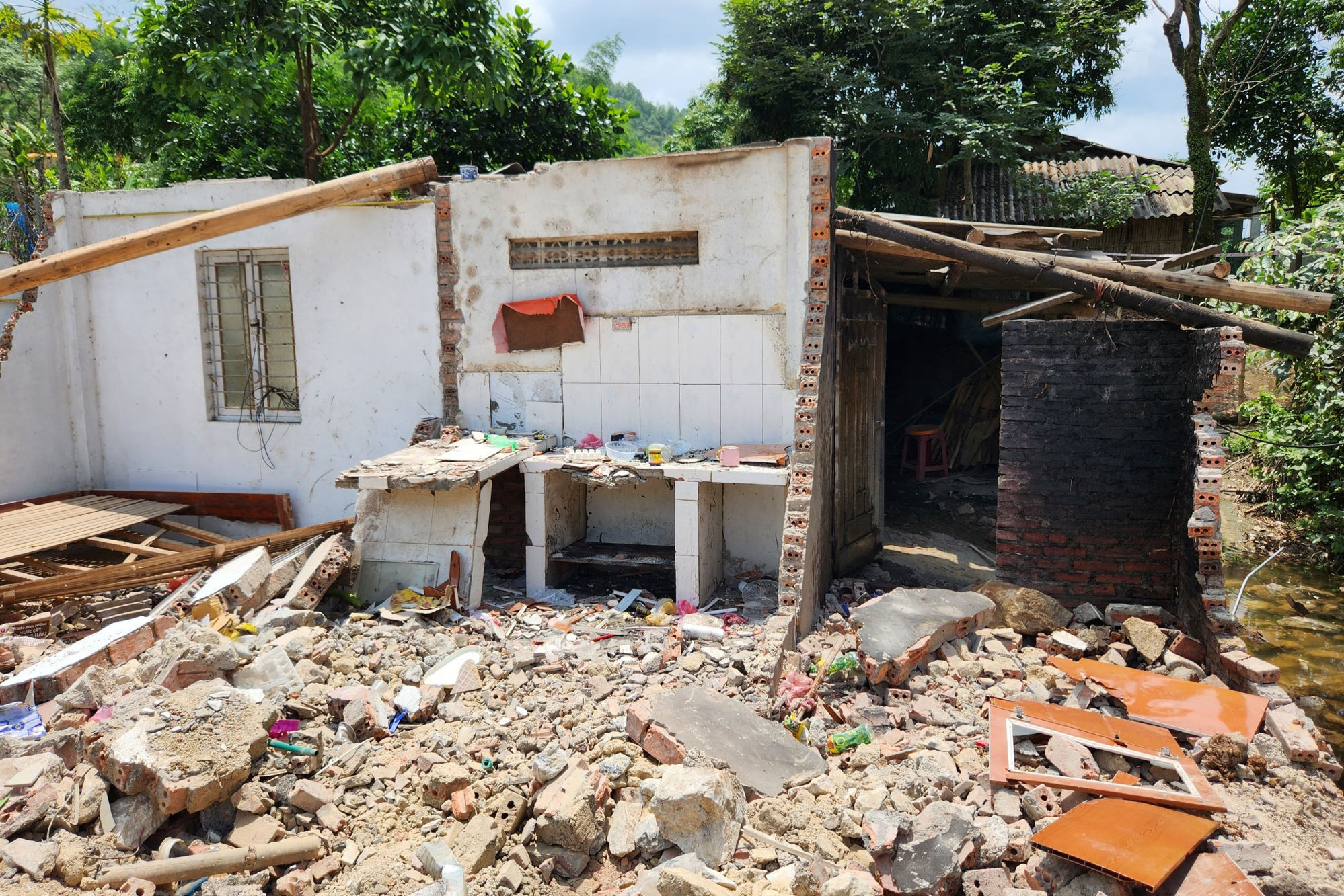 Khởi tố bị can vụ sập kè làm 3 mẹ con tử vong ở Cao Bằng