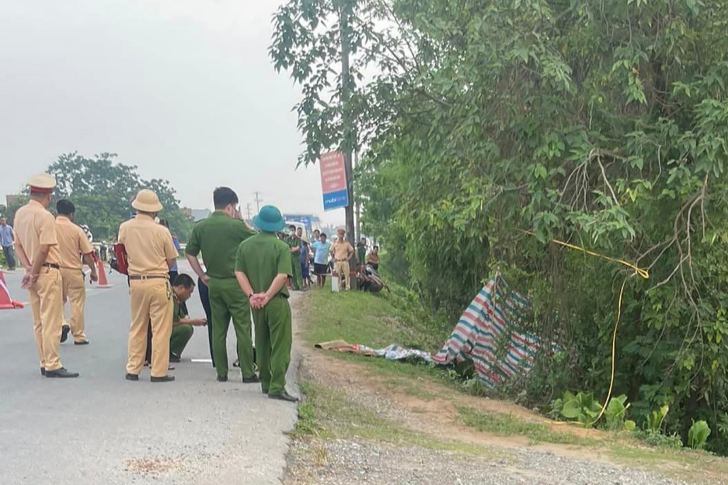 Công an vào cuộc vụ thanh niên chết bất thường cạnh xe máy