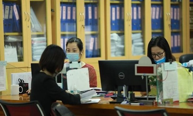 Ministry proposes reducing 50% of various fees and charges hinh anh 1