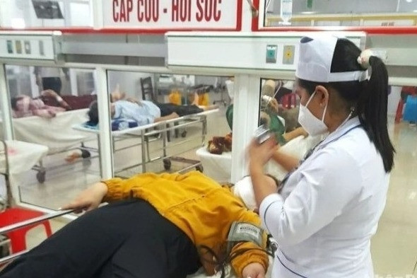 Kỷ luật thầy giáo đánh vợ phải nhập viện cấp cứu