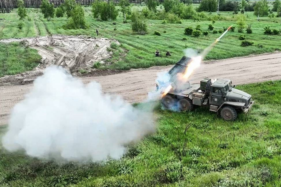 Nga tuyên bố chặn phản kích ở Dotnesk, quân đội Ukraine kêu gọi giữ im lặng