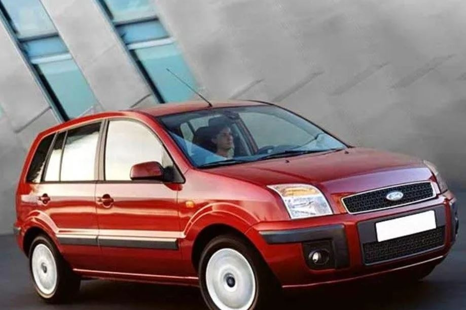 10 mẫu ô tô giá rẻ nhưng thất bại khi bán ra thị trường