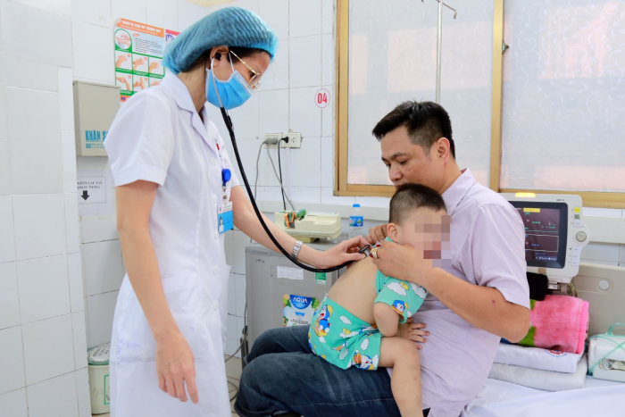 100 trẻ nhập viện vì viêm phổi ở Quảng Ninh, số lượng gia tăng bất thường