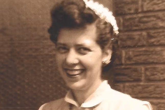 70 tuổi mới ly hôn, nữ bác sĩ sống hạnh phúc ở tuổi 102