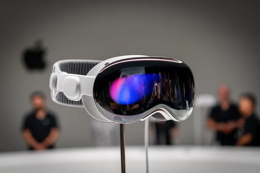 Apple trình làng kính Vision Pro, giá 3.499 USD