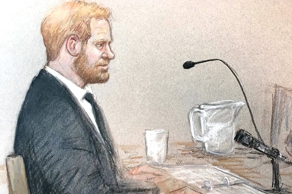 Hoàng tử Harry ra tòa làm chứng, cáo buộc báo lá cải phá hoại thời niên thiếu