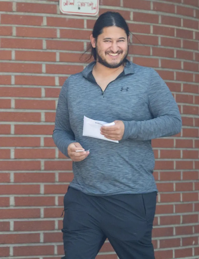 trung thuong 2 ty USD anh 2