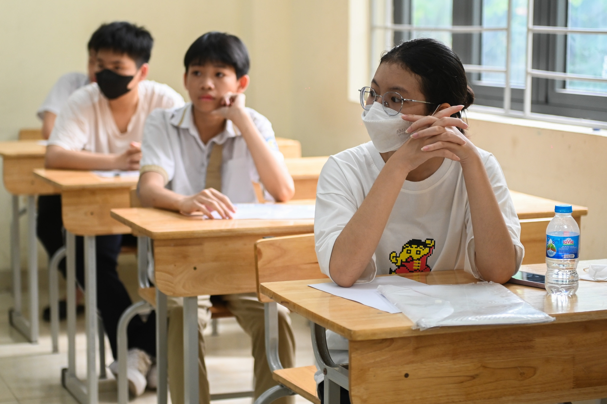 Tỷ lệ tuyển sinh thấp kỷ lục, 105.000 sĩ tử Hà Nội căng thẳng thi vào lớp 10