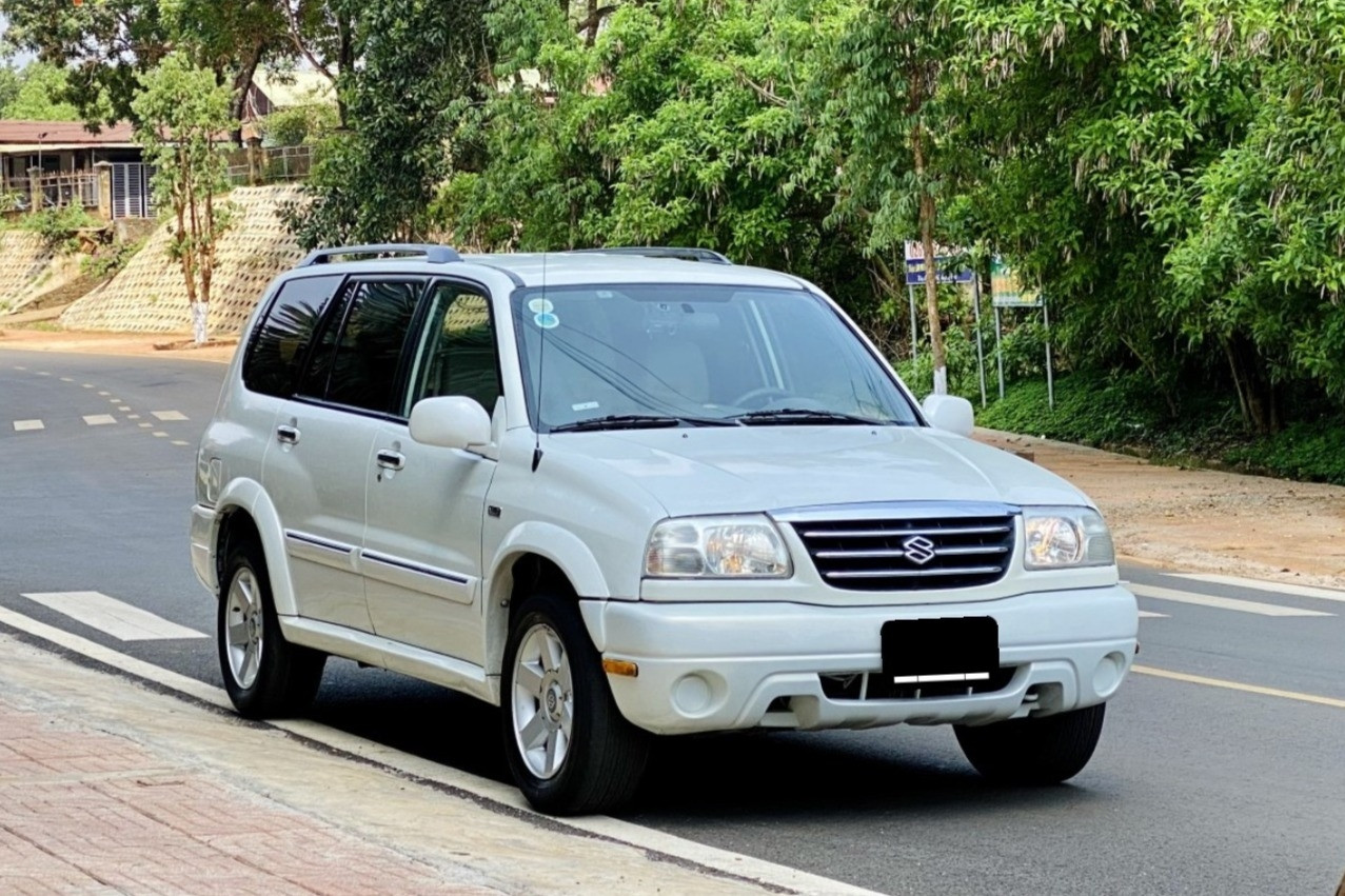 Xe 7 chỗ Suzuki Grand Vitara 2003 hiếm gặp giá hơn 200 triệu đồng