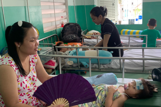 Số ca tay chân miệng tăng mạnh, Bộ Y tế thành lập 7 đoàn giám sát