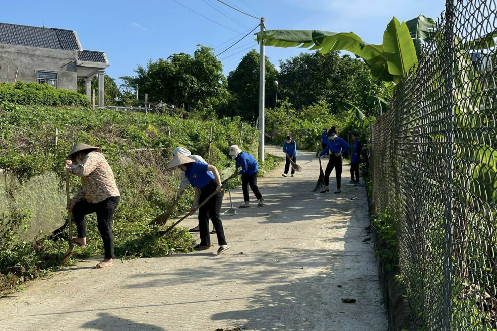 Hoà Bình phát triển kết cấu hạ tầng thúc đẩy xây dựng nông thôn mới