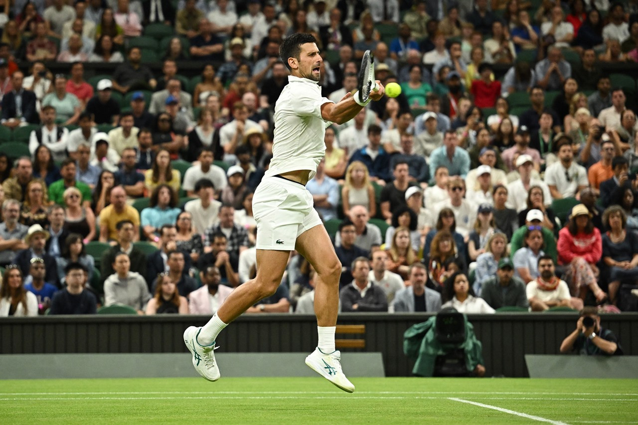 Wimbledon 2023: Djokovic nhọc nhằn đánh bại Hubert Hurkacz