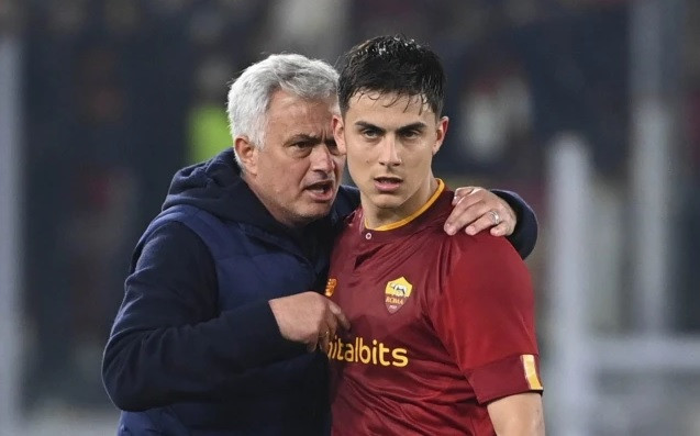 Chelsea lôi kéo Paulo Dybala, Mourinho lo mất trò cưng